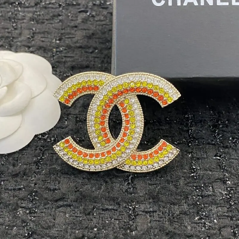 chanel brooches pour femme s_12341b72